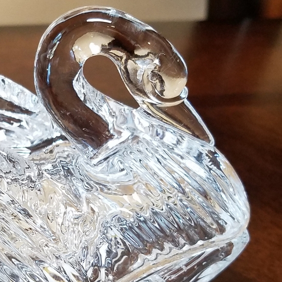 NWOT Crystal Swan Jewelry Box - Picture 2 of 10